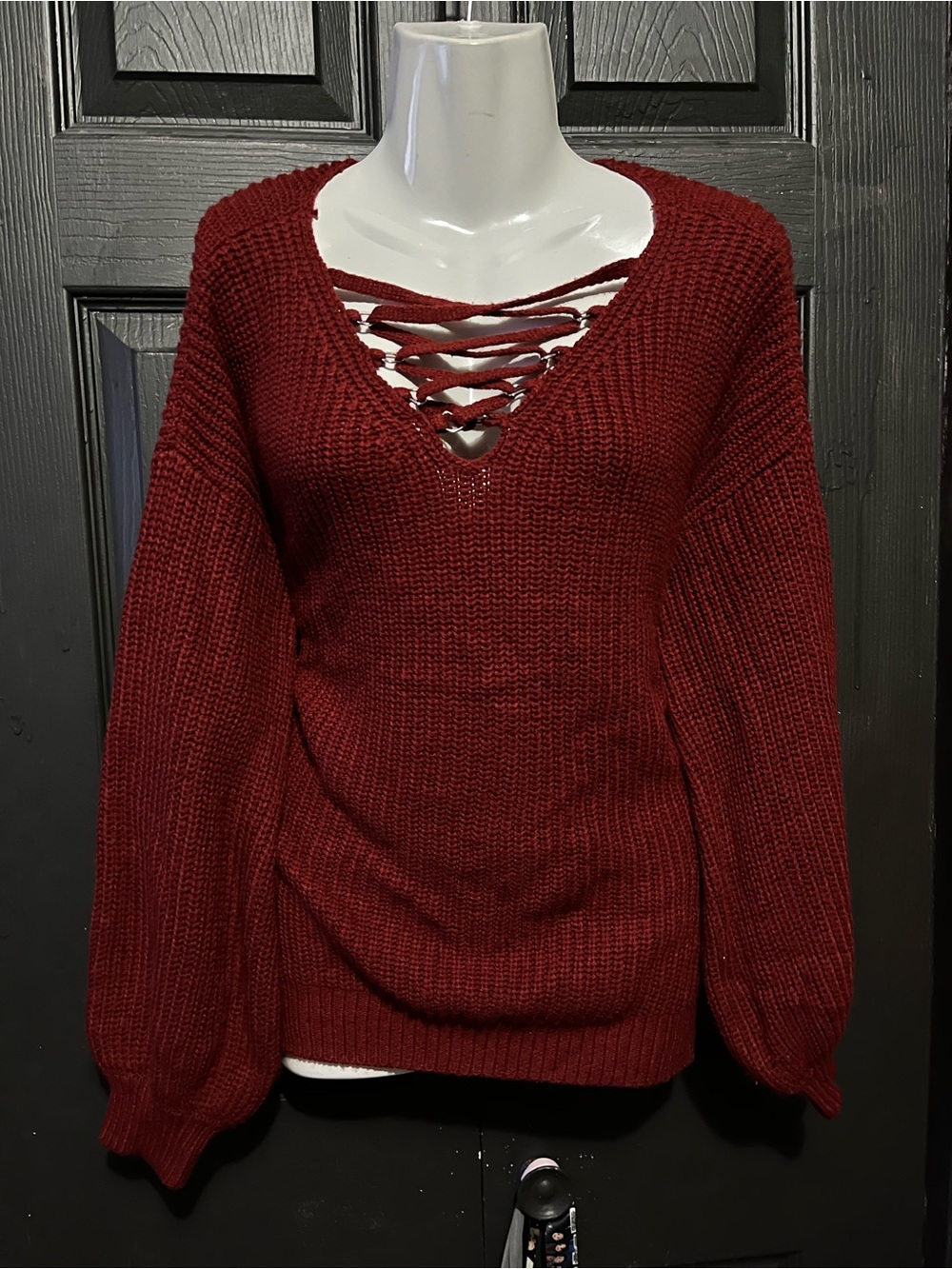 Womenβs Pink Rose Lace-Up V-Neck Knit Sweater β Burgundy Red (Size Medium) β¨ - Picture 2 of 12